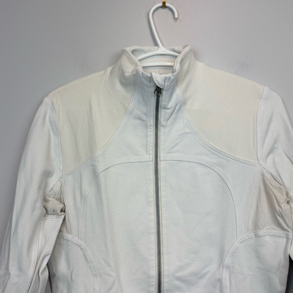 Lululemon White Zip Front Jacket | Fitted | Size 8 - Picture 4 of 12
